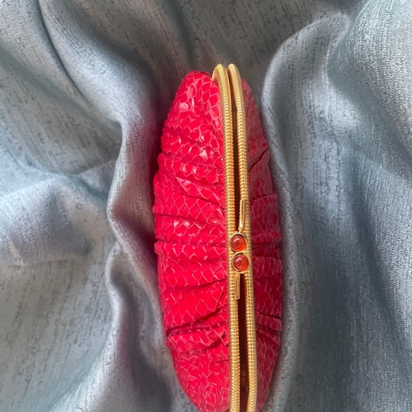 Judith Leiber shoulder/clutch purse - Picture 2 of 8